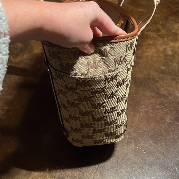 Michael Kors Maeve Small Open Tote with Logos - Picture 5 of 7